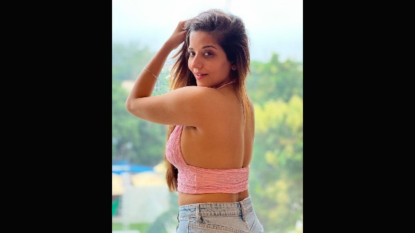 फैंस कर रहे कॉमेंट