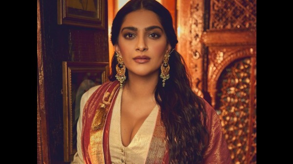 सोनम कपूर : सोनम कपूर :