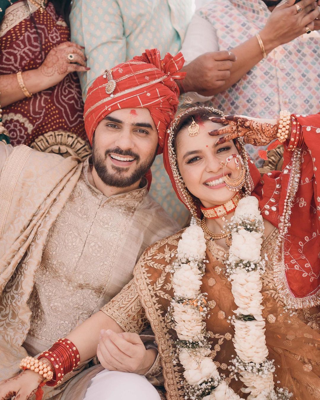 दुल्हनिया का लुक दुल्हनिया का लुक