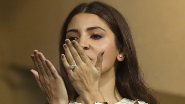  अनुष्का शर्मा 