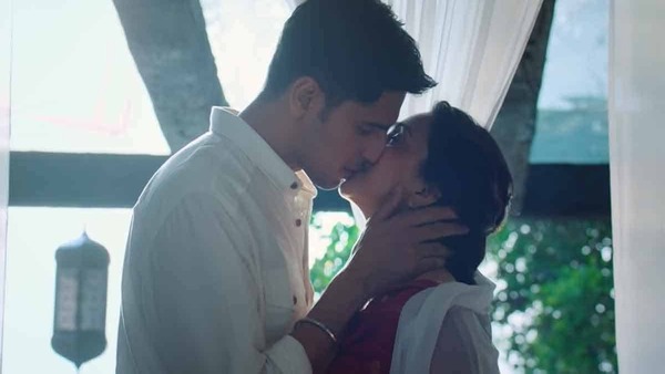 कियारा आडवाणी : कियारा आडवाणी :