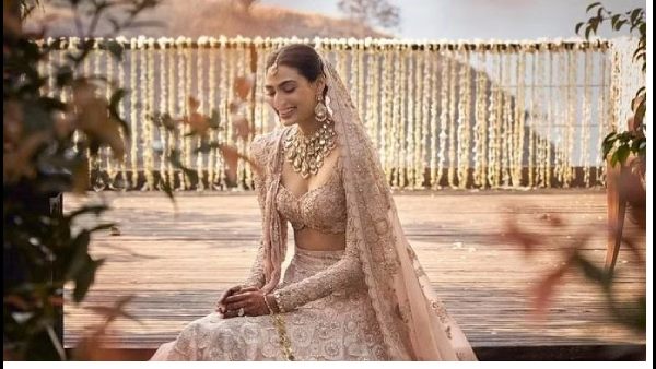 अथिया शेट्टी :