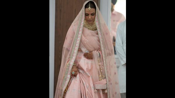 नेहा धूपिया : 