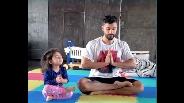 इनाया नाओमी खेमू :