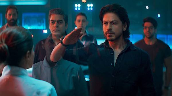 shahrukh-khan-pathaan-creates-history-crosses-1000-crore-gross-worldwide-at-the-box-office