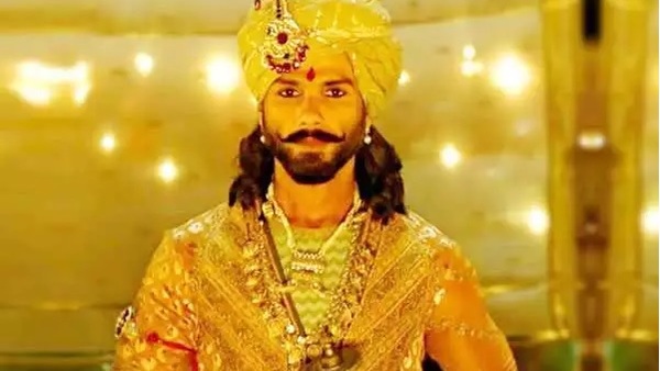 सुपर बाइक्स के हैं शौकिन :