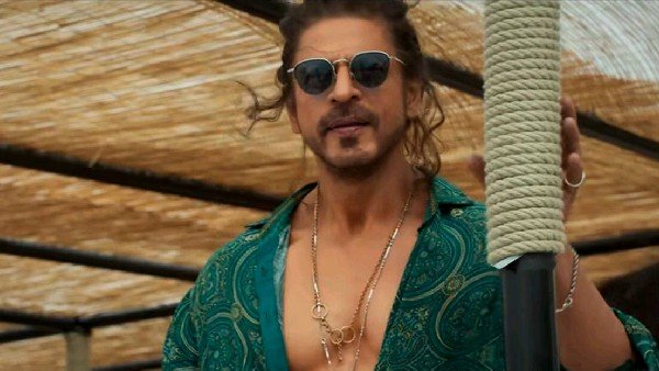 100 मिलियन डॉलर पार