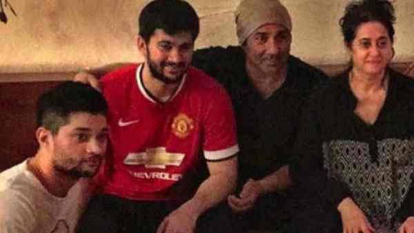 फिल्म रिलीज के बाद किया शादी का एलान