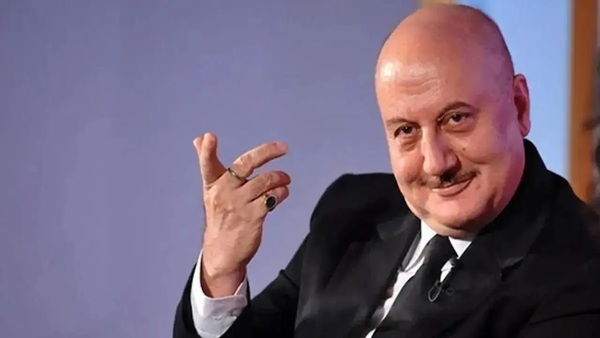 अनुपम खेर : 