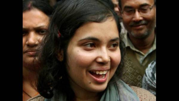 अलग हो चुके हैं मि. एंड मिसेज चटर्जी