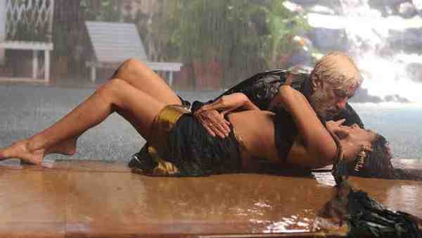 पूनम बड़ी स्टार बन सकती है