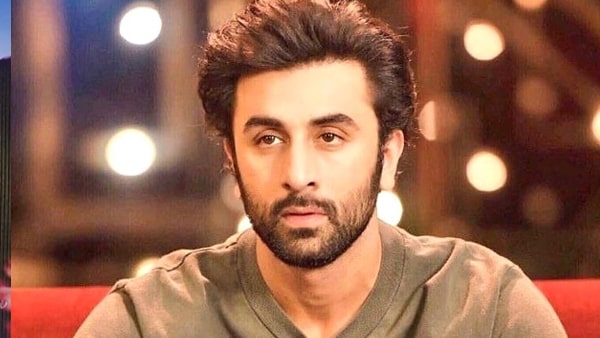 Q. आजकल फिल्मों के बॉक्स ऑफिस को लेकर काफी बातें होती हैं। बतौर एक्टर एक जिम्मेदारी महसूस कर रहे हैं?