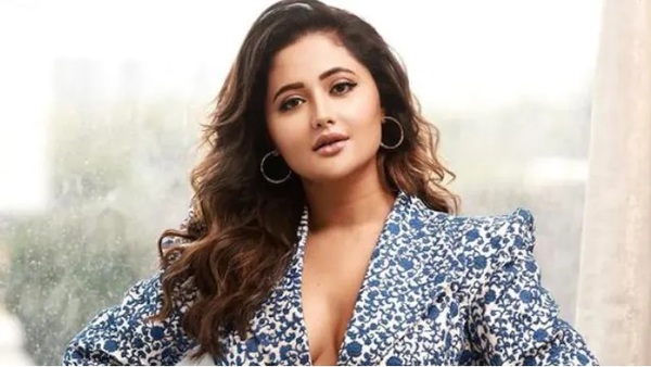 रश्मि देसाई :