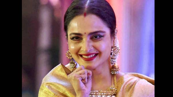 अब अकेले हैं रेखा