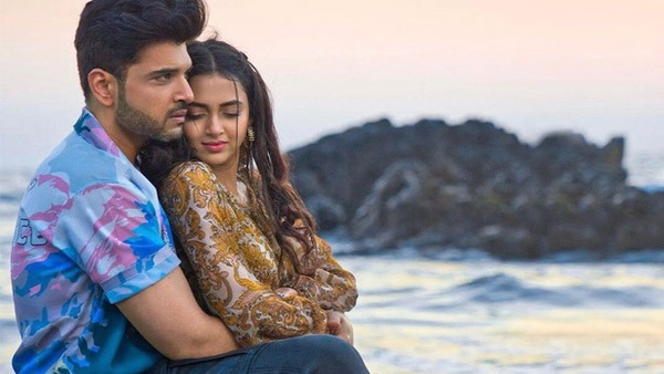  तेजस्वी प्रकाश-करण कुंद्रा :