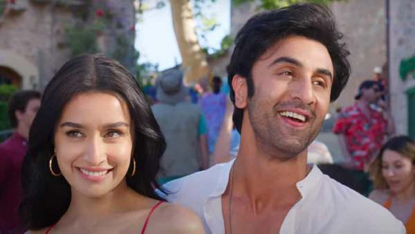 tu-jhoothi-main-makkaar-review-ranbir-kapoor-and-shraddha-kapoor-dazzles-in-luv-ranjan-s-rom-com tu-jhoothi-main-makkaar-review-ranbir-kapoor-and-shraddha-kapoor-dazzles-in-luv-ranjan-s-rom-com