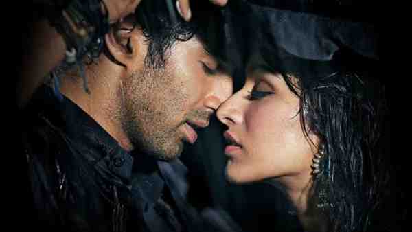 aashiqui-2-completes-10-years-highest-profitable-film-of-bollywood-broke-box-office-records