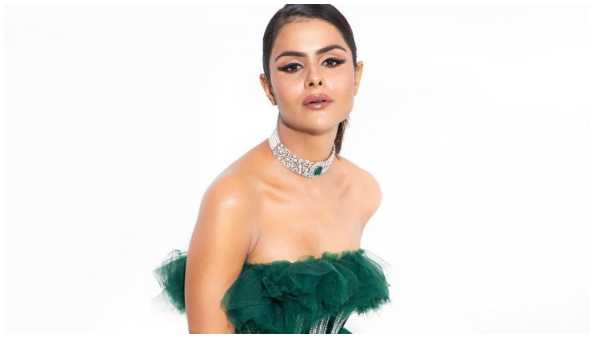 बिग बॉस से बाहर निकलते ही Priyanka Chahar Choudhary के बढ़े भाव, मारी इस शो को लात