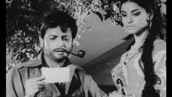 when-rekha-was-forcibly-kissed-by-this-actor-for-5-minutes-on-sets-of-debut-film-shocking-revelation