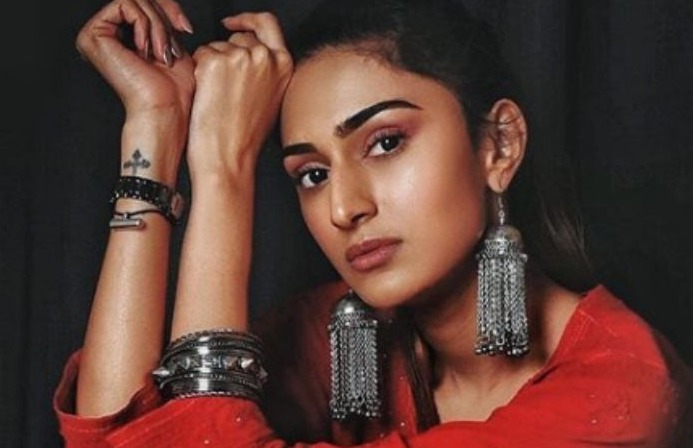 Erica Fernandes Erica Fernandes