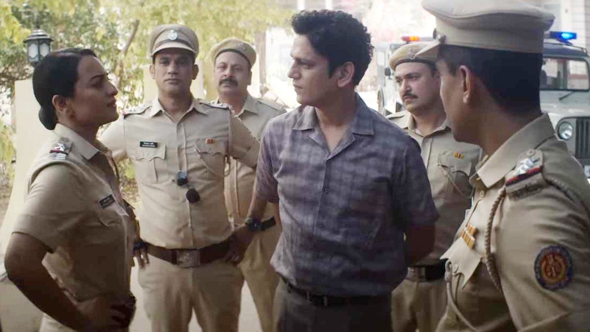 dahaad-review-sonakshi-sinha-shines-in-this-gripping-thriller-vijay-varma-is-brilliantly-flawless