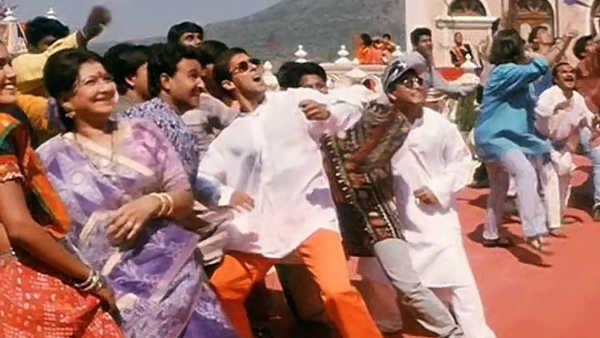 when-karan-johar-cried-inconsolably-because-of-salman-khan-during-shoot-of-kuch-kuch-hota-hai when-karan-johar-cried-inconsolably-because-of-salman-khan-during-shoot-of-kuch-kuch-hota-hai