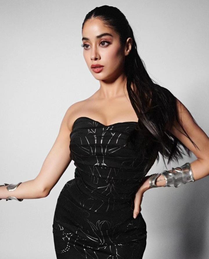 Janhvi Kapoor sexy photo