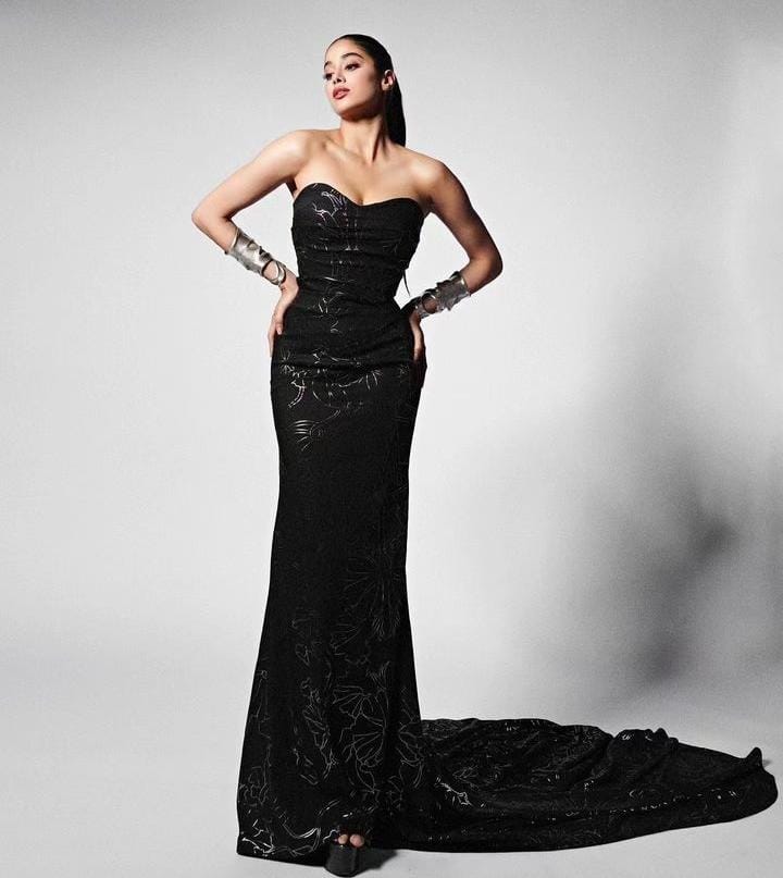  Janhvi Kapoor Bold photos