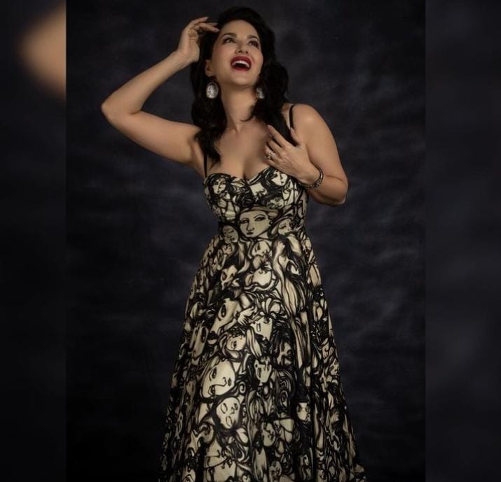 Sunny Leone Sexy photos