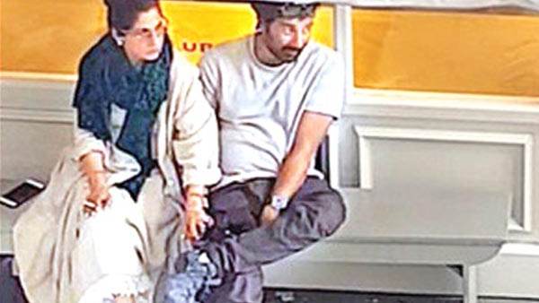 sunny-deol-extra-marital-affair-with-dimple-kapadia-leaked-private-photos-from-london sunny-deol-extra-marital-affair-with-dimple-kapadia-leaked-private-photos-from-london