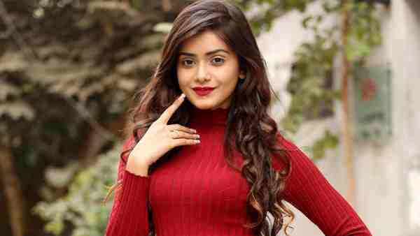 shocking-private-video-of-bangladeshi-actress-drunk-dancing-and-using-cuss-words-gets-leaked