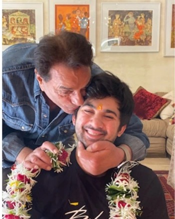  Dharmendra 