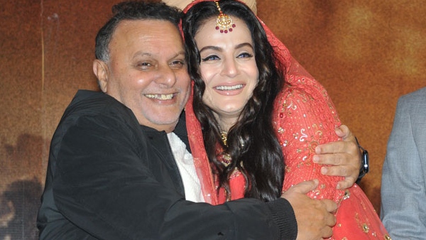 ameesha-patel-says-she-keeps-blocking-gadar-2-director-anil-sharma-on-whatsapp-instagram-know-reason