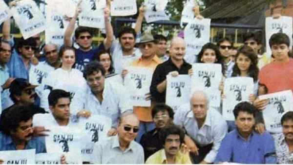 when-shahrukh-khan-akshay-ajay-devgn-sridevi-protested-sanjay-dutt-arrest-in-1993-mumbai-bomb-blast