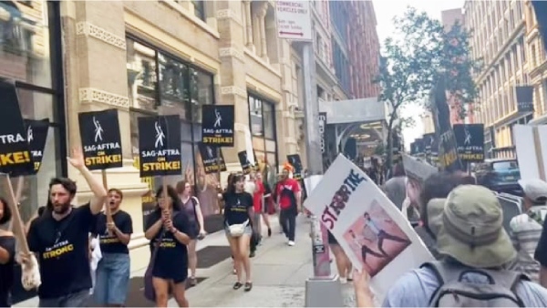 ss-rajamouli-film-rrr-poster-spotted-during-hollywood-actors-protest-picture-goes-viral