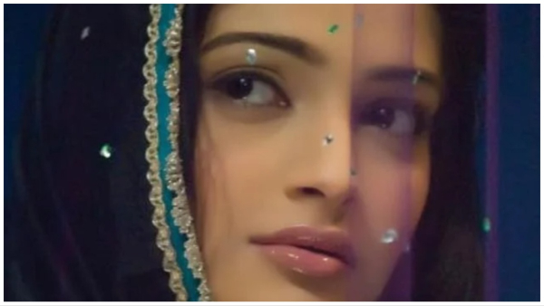 Sonam Kapoor,