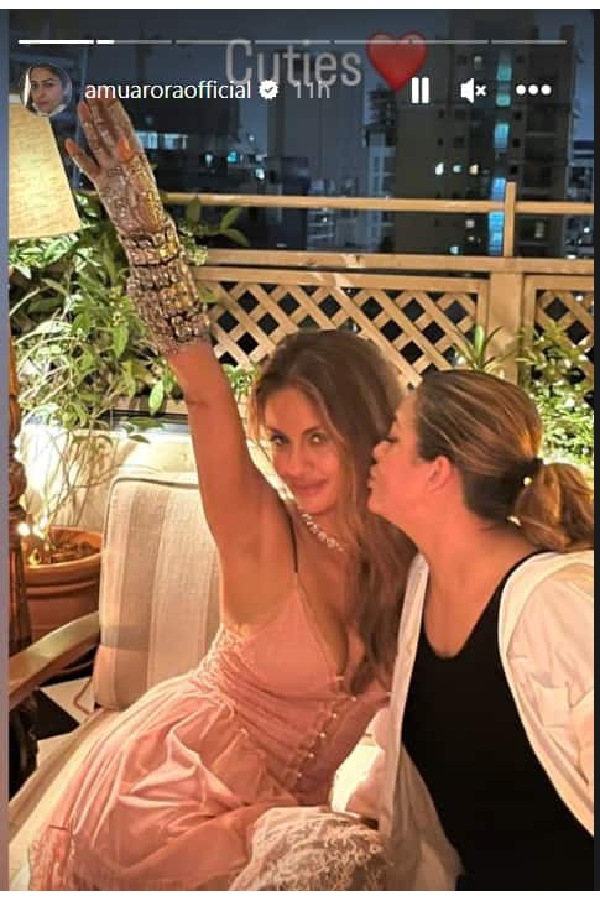 Kareena Kapoor Party Inside Photos