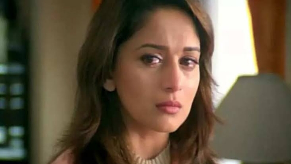 Madhuri Dixit, Vardi