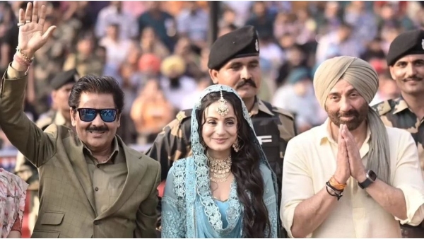 gadar-2-16-mobile-phones-stolen-at-sunny-deol-ameesha-patel-film-promotional-event-in-ghaziabad
