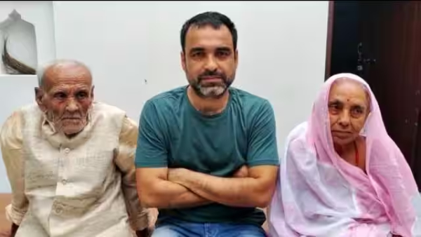 pankaj-tripathi-father-pandit-benaras-tripathi-passes-away-at-the-age-of-98-years