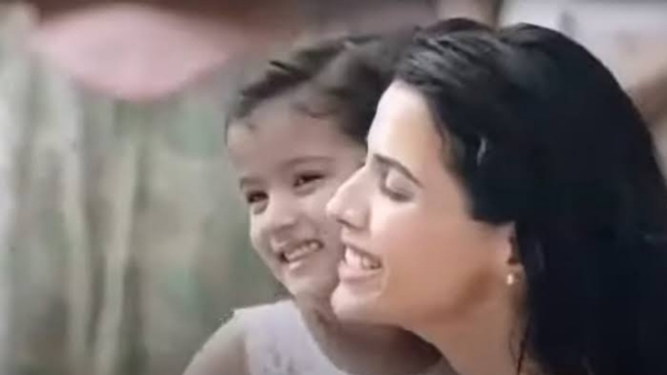 Santoor Girl Smriti Kalra