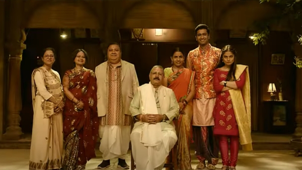 the-great-indian-family-review-vicky-kaushal-manushi-chhillar-starrer-is-overdramatic