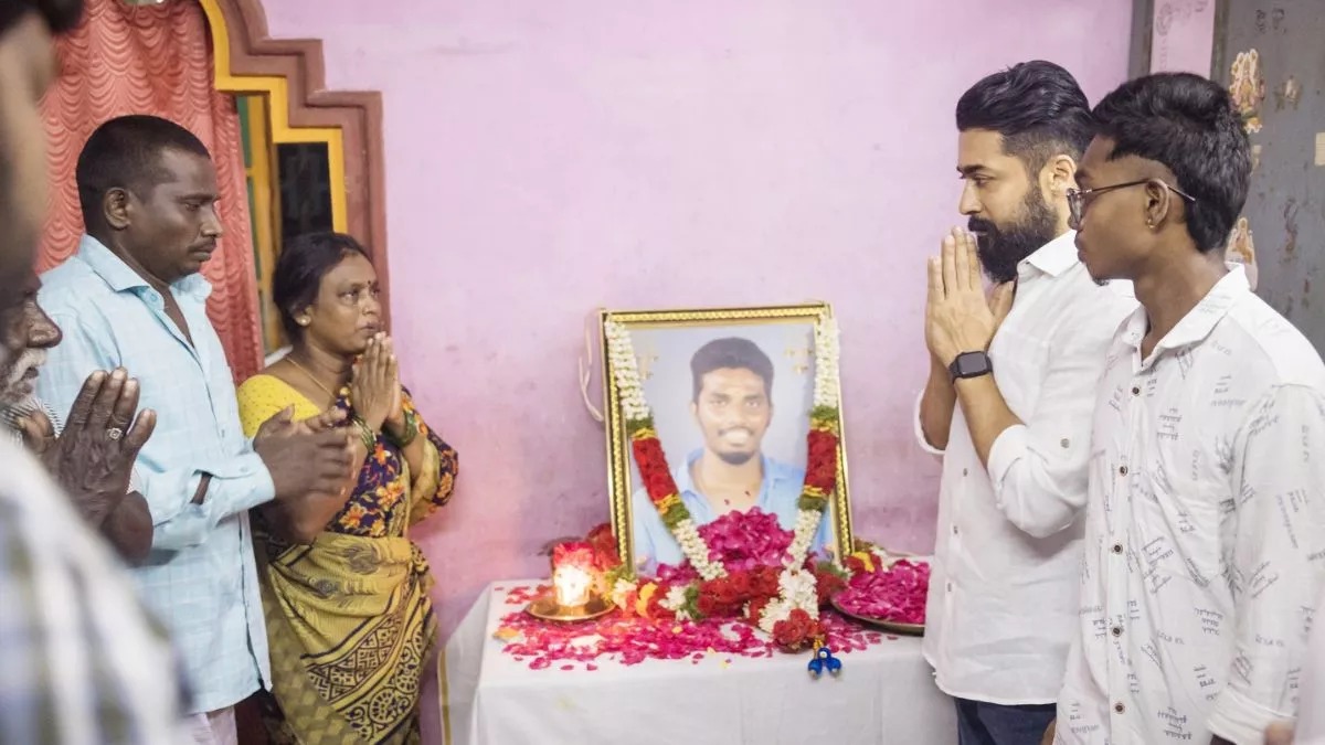 फैन घर के श्रंद्धाजलि देने पहुंचे सूर्या, फैंस बोले- 'ये है रियल लाइफ हीरो'