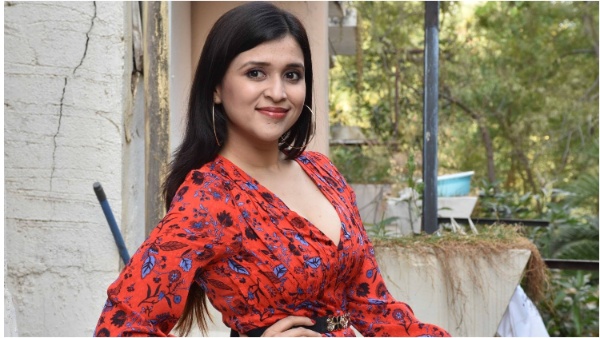 Priyanka Chopra, Mannara Chopra Priyanka Chopra, Mannara Chopra