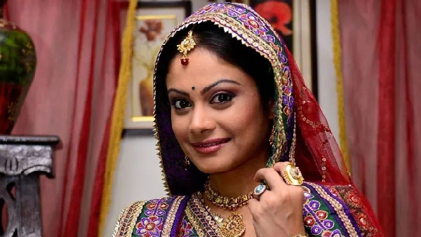 Balika vadhu fame anandi aka Toral Rasputra