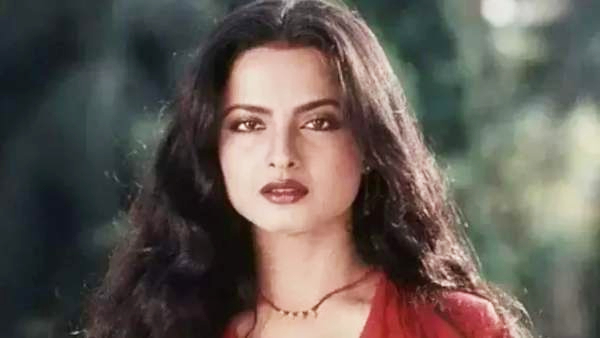 rekha-most-googled-questions-from-sindoor-to-affair-with-amitabh-bachchan-and-akshay-kumar