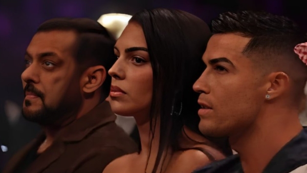 salman-khan-snapped-with-cristiano-ronaldo-watching-boxing-match-at-saudi-arabia-video-goes-viral