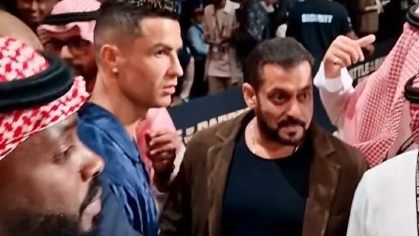 salman-khan-snapped-with-cristiano-ronaldo-watching-boxing-match-at-saudi-arabia-video-goes-viral