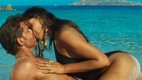 Hrithik Roshan, deepika padukone Hrithik Roshan, deepika padukone