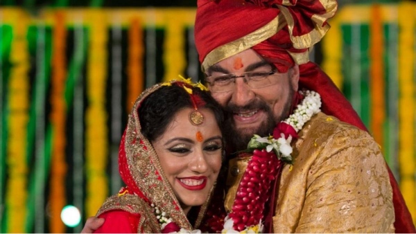 Arbaaz khan to milind soman these Bollywood actors married with younger girls 